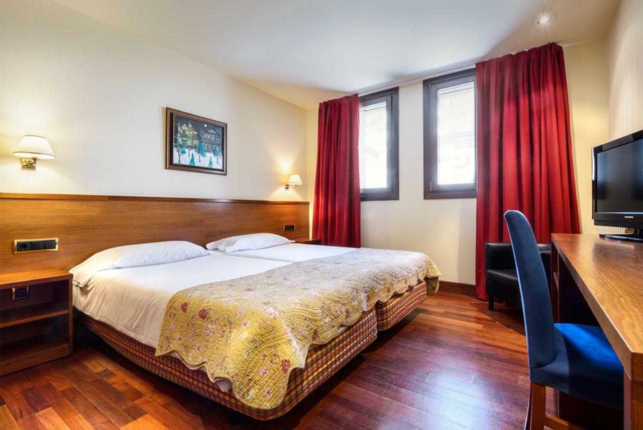 Snoe Hotel Candanchú מראה חיצוני תמונה